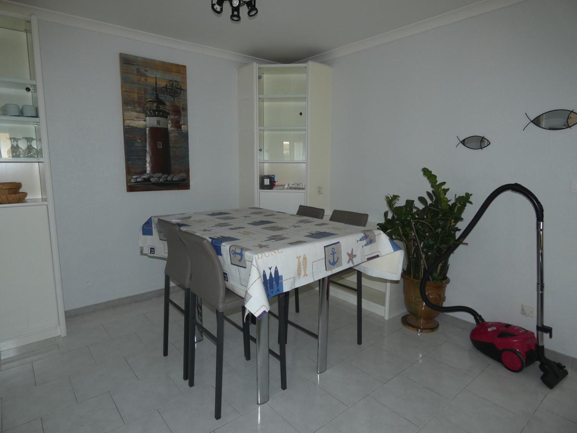 Maison 4 A 6 Pers Quartier Calme Tout Confort Aigues-Mortes Bagian luar foto