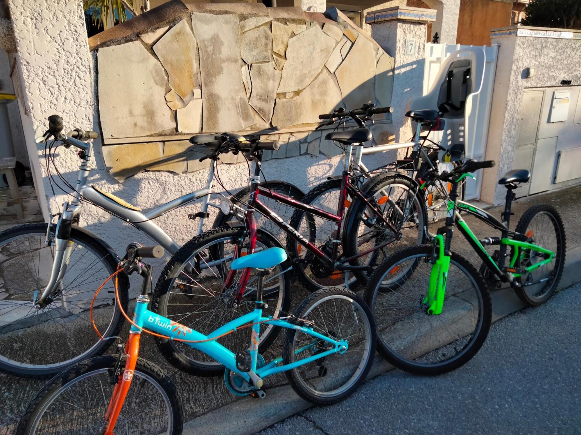 Maison 4 A 6 Pers Quartier Calme Tout Confort Aigues-Mortes Bagian luar foto