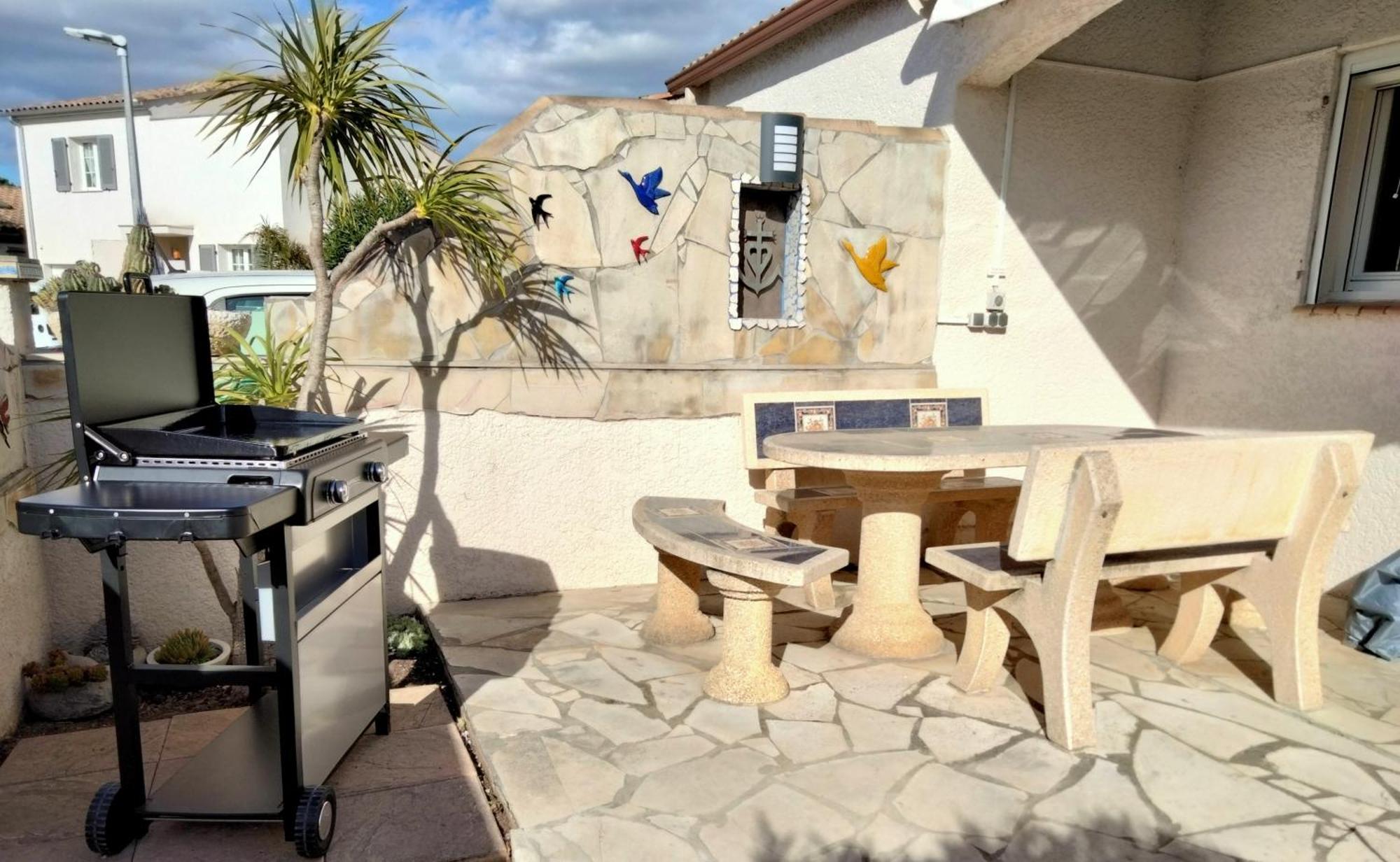 Maison 4 A 6 Pers Quartier Calme Tout Confort Aigues-Mortes Bagian luar foto